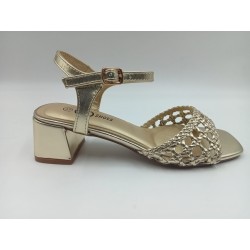 SANDALIA DORADA100000861